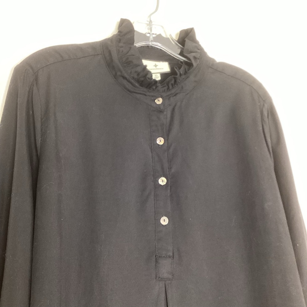 Tuckernuck Black Teagan Popover Top XL - Picture 4 of 7